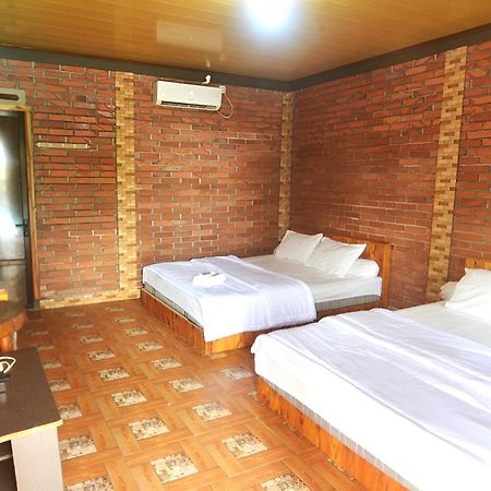 Villa Kopiori Yogyakarta Eksteriør billede