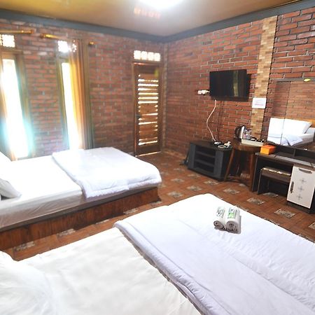 Villa Kopiori Yogyakarta Eksteriør billede