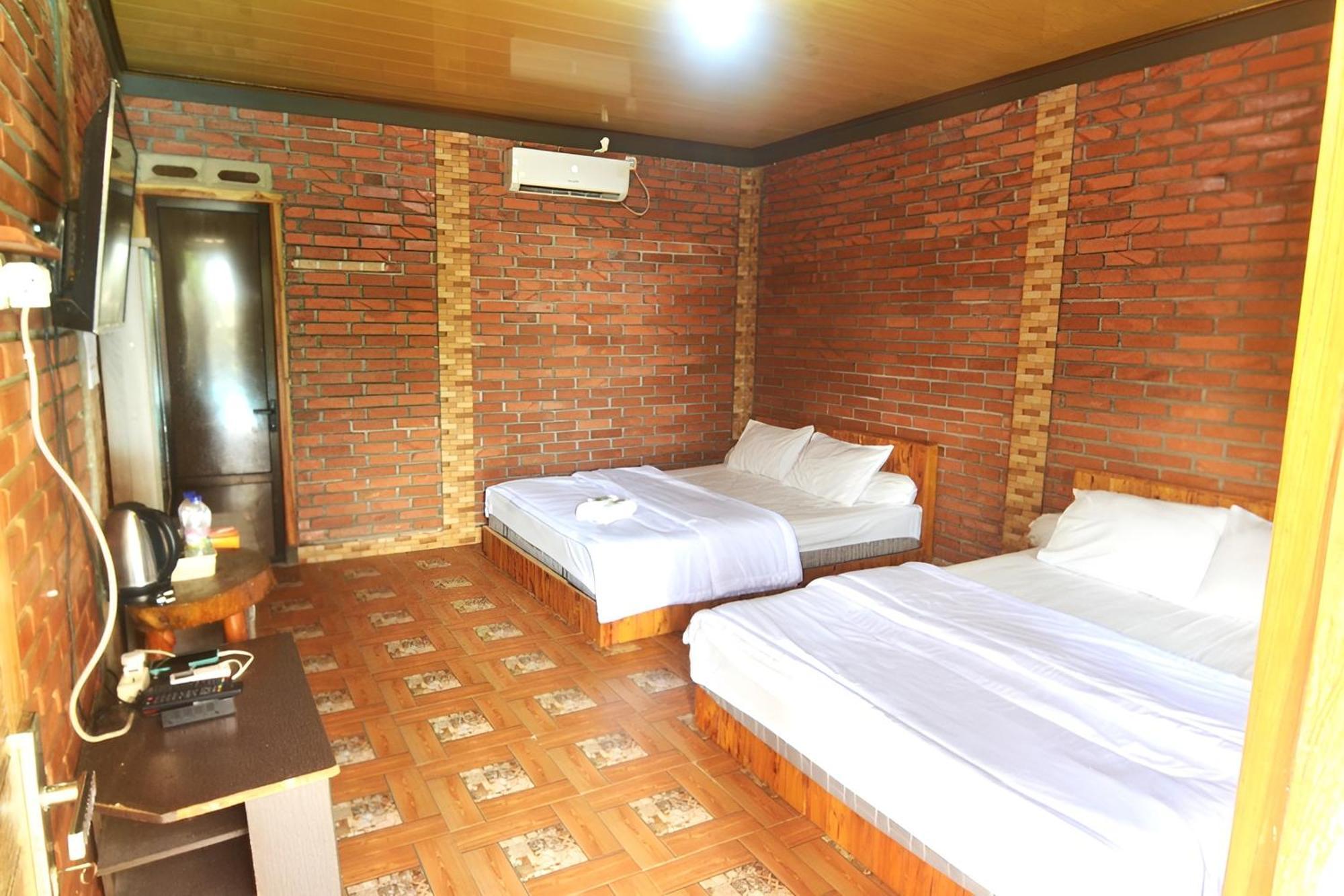 Villa Kopiori Yogyakarta Eksteriør billede