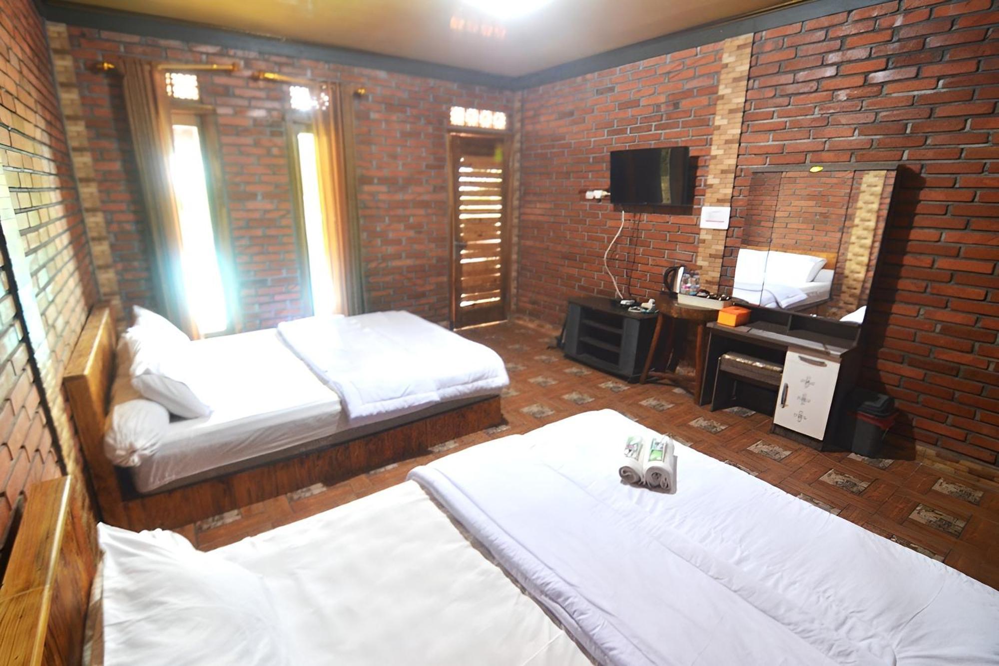 Villa Kopiori Yogyakarta Eksteriør billede